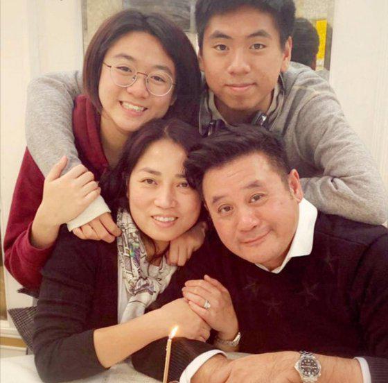 麦长青的老婆叫什么名字