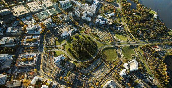 悉尼是澳大利亚的首都吗