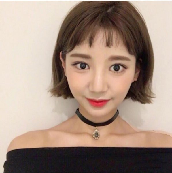 女生长脸适合短发吗