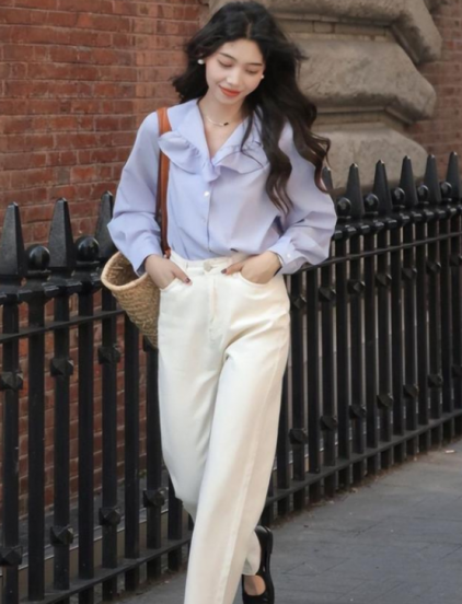 白色裤子怎么搭配鞋子