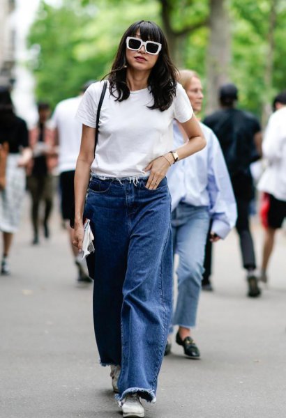 白鞋配什么裤子和上衣