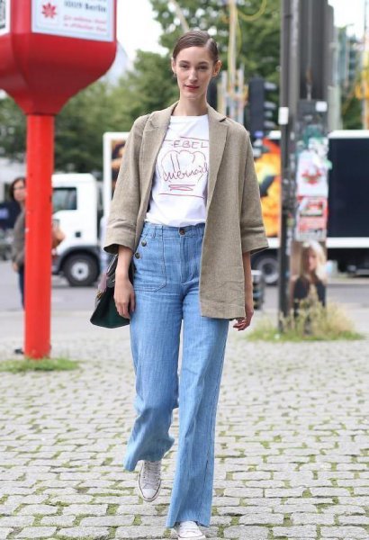 白鞋配什么裤子和上衣