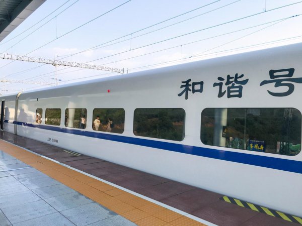 高铁靠窗的位置字母是什么