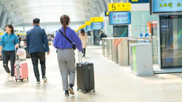 高铁靠窗的位置字母是什么