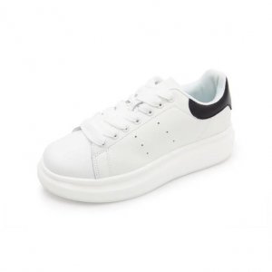 鞋边发黄用84消毒液可以吗 小白鞋发黄有什么办法变白