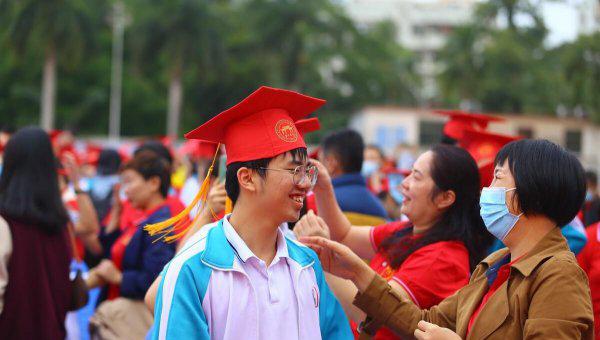 18岁生日礼物女生送什么