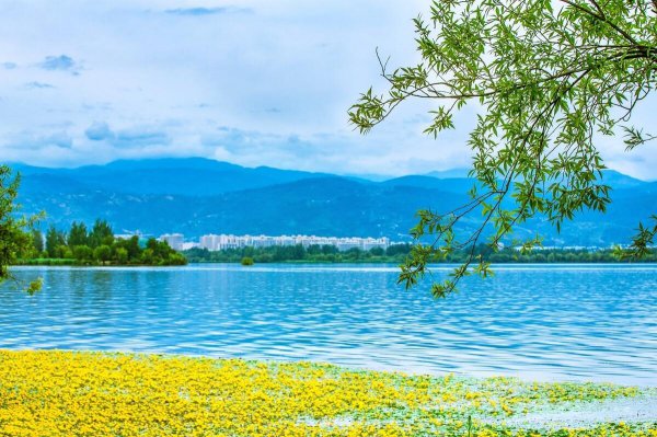 六七月份适合去哪里旅游