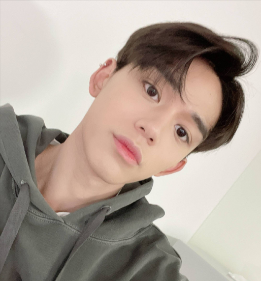 明星黄旭熙出什么事情了