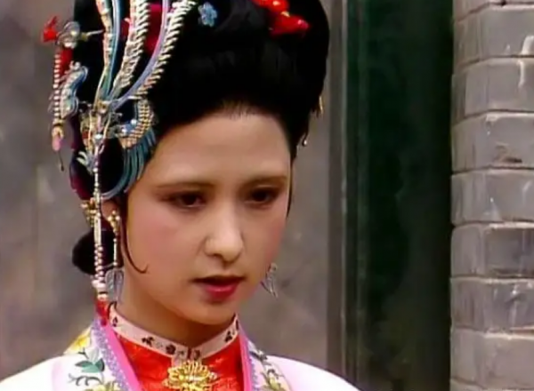 秦可卿为何不反抗贾珍