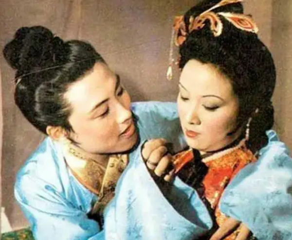 秦可卿为何不反抗贾珍