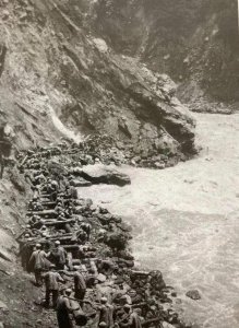 怒江大桥的故事传说 过怒江大桥时司机们为什么要鸣笛