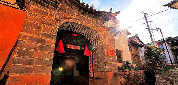 小河淌水是云南哪个地方的民歌