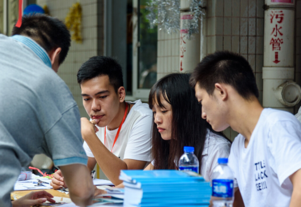 上学迁户口是个天坑