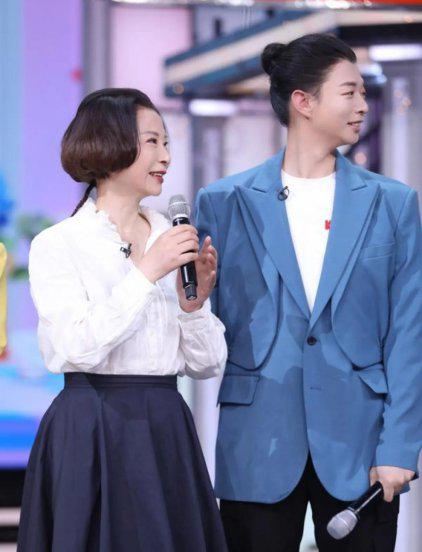 霍尊的母亲是谁叫什么名字