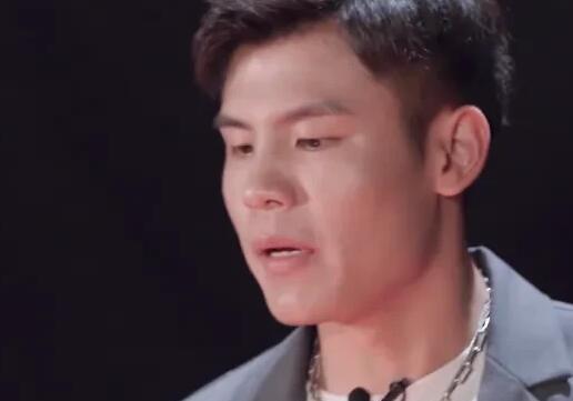 脱口秀大会第四季冠军周奇墨