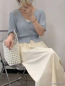 米色裙子配什么颜色上衣好看图片 米色裙子的穿搭指南