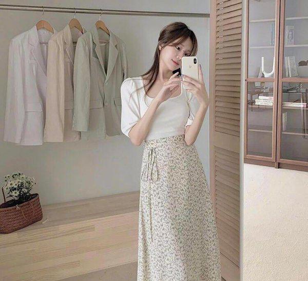 米色裙子配什么颜色上衣好看图片