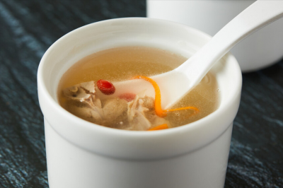 鸽子炖汤需要哪些材料 炖营养鸽子汤的配料及制作窍门