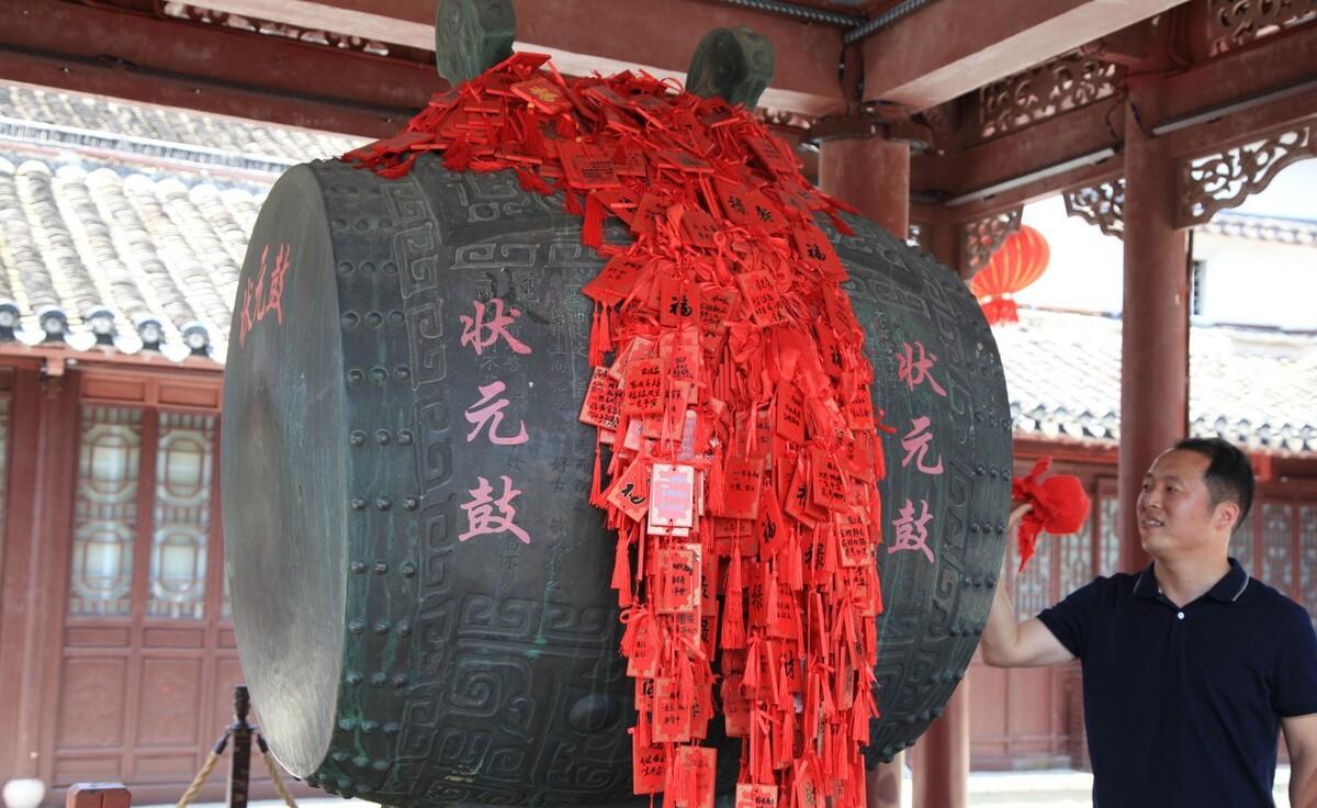 文殊菩萨诞辰日是哪天