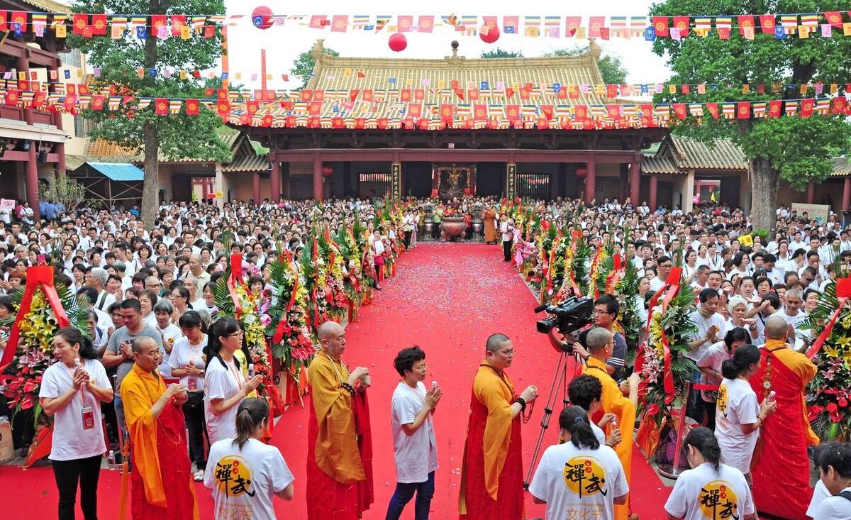 文殊菩萨诞辰日是哪天