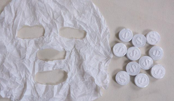 湿敷是用爽肤水还是用什么水