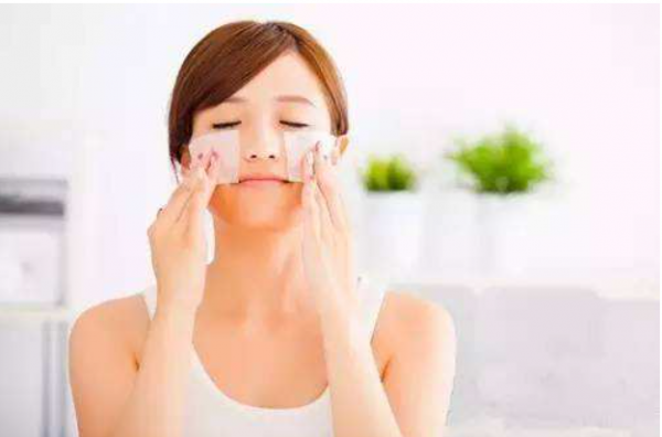 湿敷是用爽肤水还是用什么水