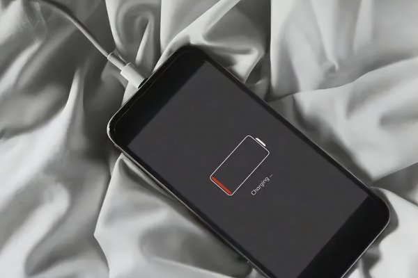 充满电一直不拔有影响吗