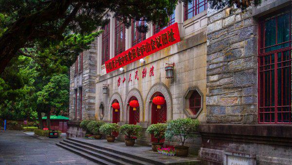 庐山为什么不能随便去