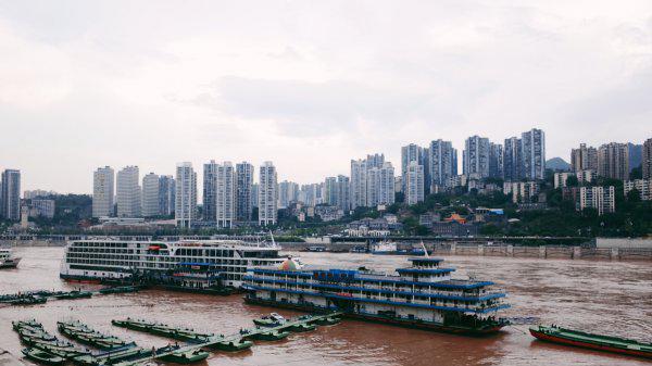 重庆面积相当于哪个省