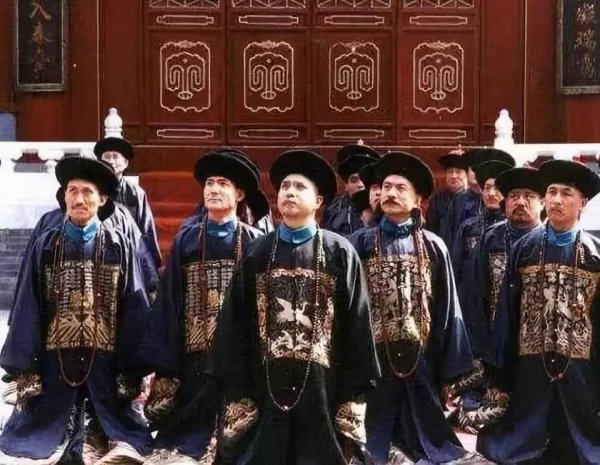 自称奴才是什么意思