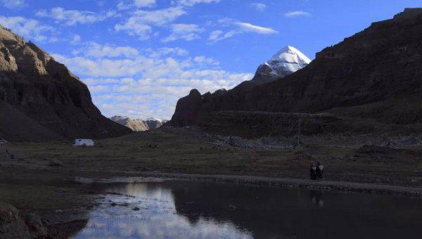冈仁波齐为什么是神山