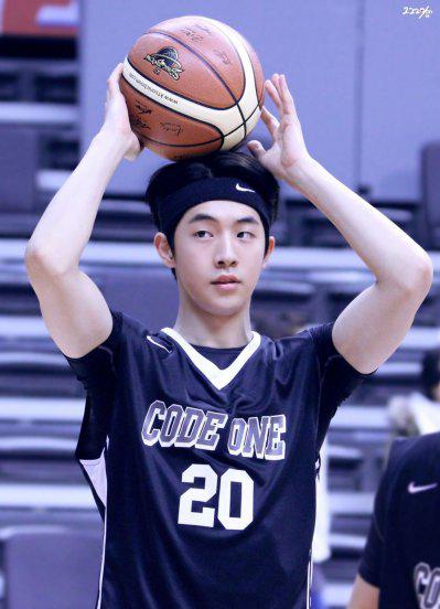 南柱赫个人资料