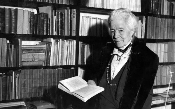 塞尔玛拉格洛夫简介