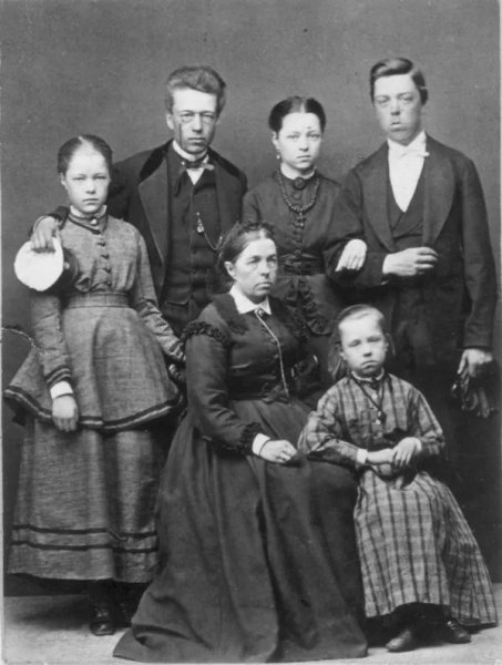 塞尔玛拉格洛夫简介