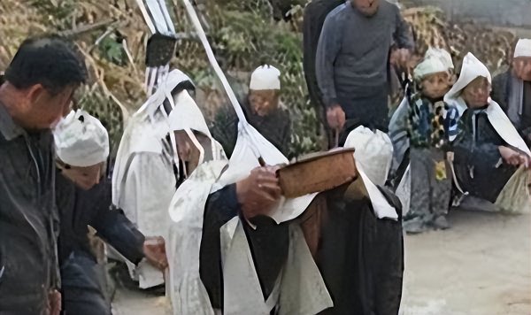 参加葬礼怎么避开晦气