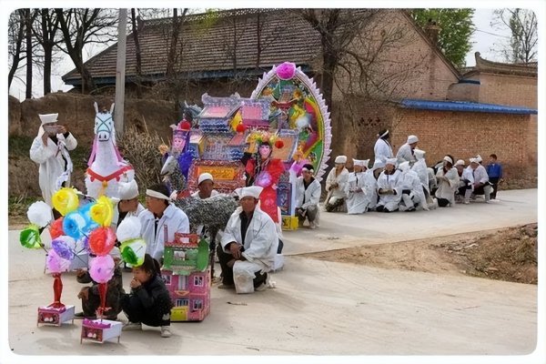 参加葬礼怎么避开晦气