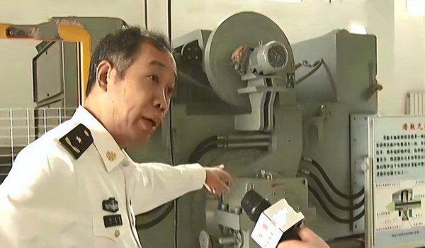 世界上最大的航母有多长多宽多高