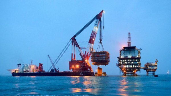 美国为什么要打伊拉克