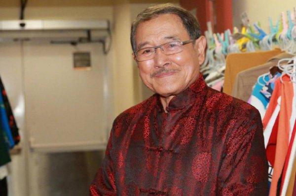 演员刘恺威的父是谁