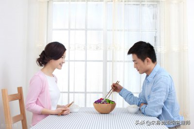 结婚夫妻关系冷淡怎么解决 夫妻之间感情变淡的原因