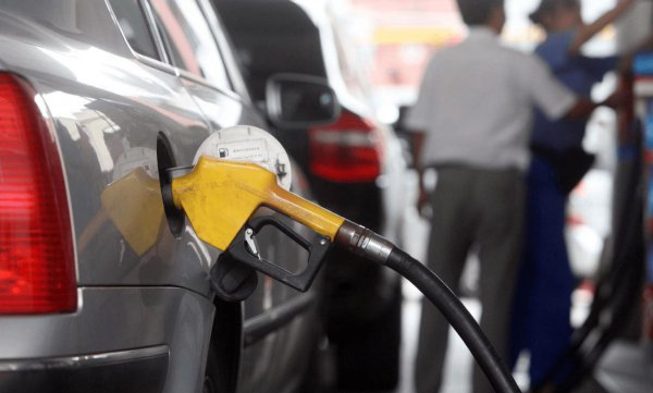 为什么私人加油站油便宜很多