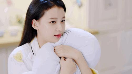 和李沁长得像的女明星