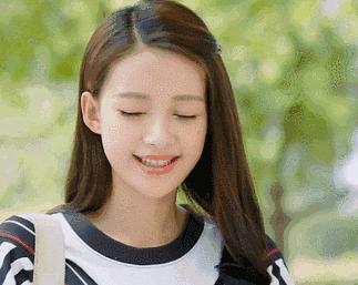 和李沁长得像的女明星