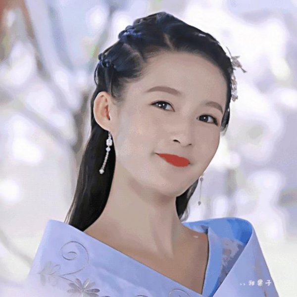 和李沁长得像的女明星
