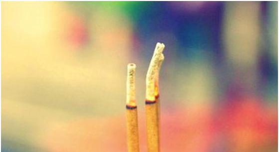 礼佛上香的正确姿势及礼仪