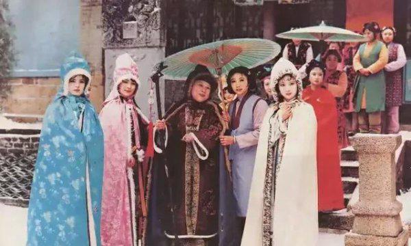 曹雪芹写的红楼梦有几回