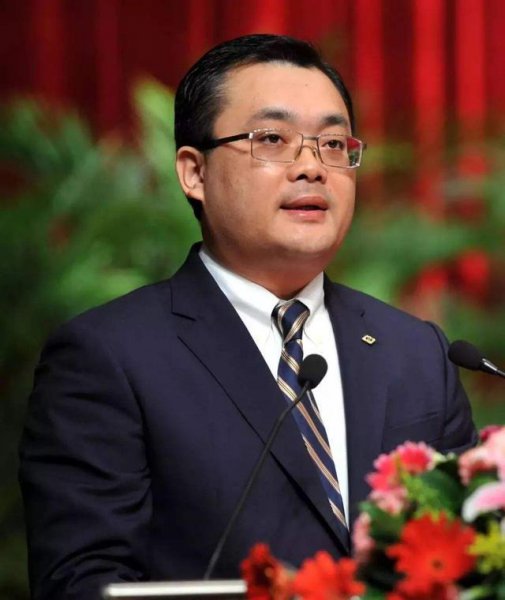 华为任正非几个孩子