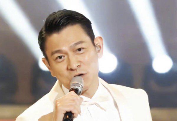 那英为什么退出中国好声音