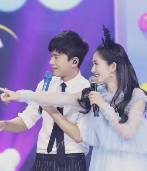 张杰谢娜什么时候在一起的