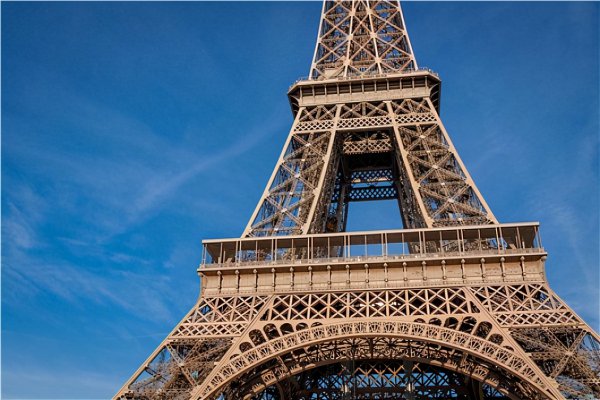 巴黎埃菲尔铁塔介绍